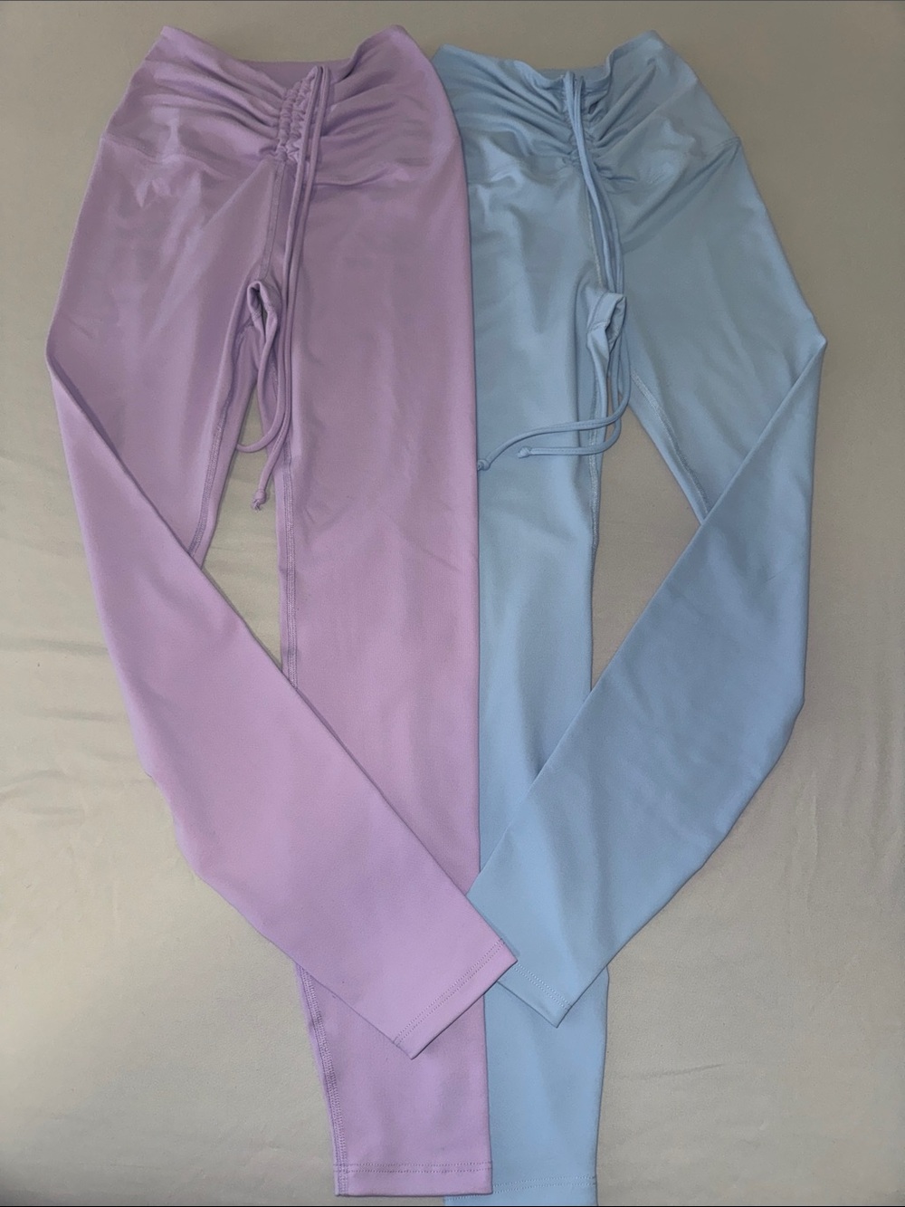 Year of Ours Ruched Drawstring Leggings — Lavender & Light Blue - Picture 3 of 8